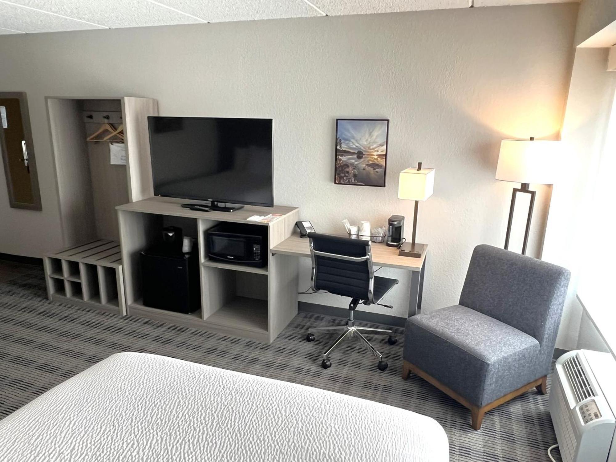 Americinn By Wyndham Baxter Brainerd Екстер'єр фото