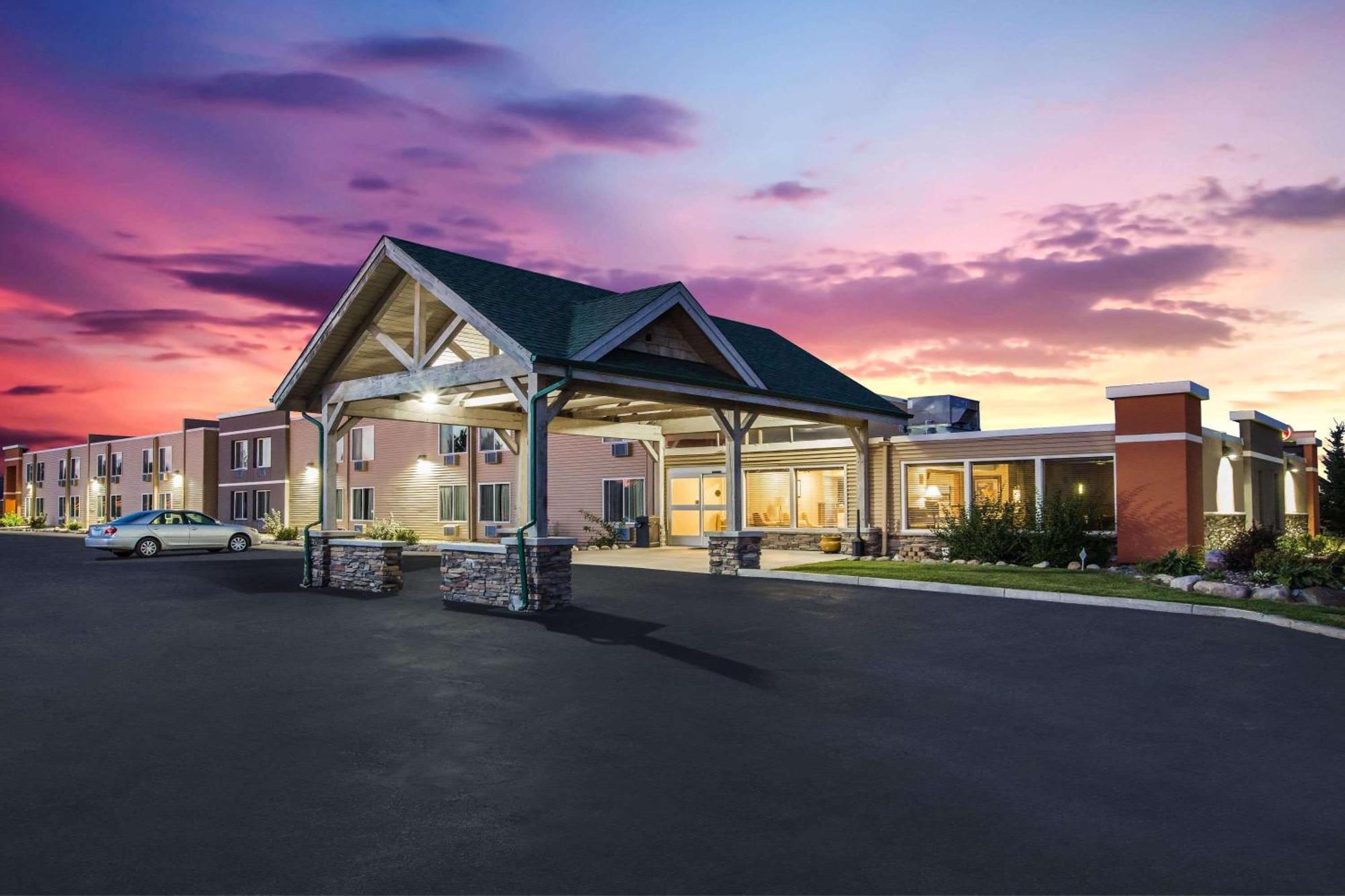 Americinn By Wyndham Baxter Brainerd Екстер'єр фото